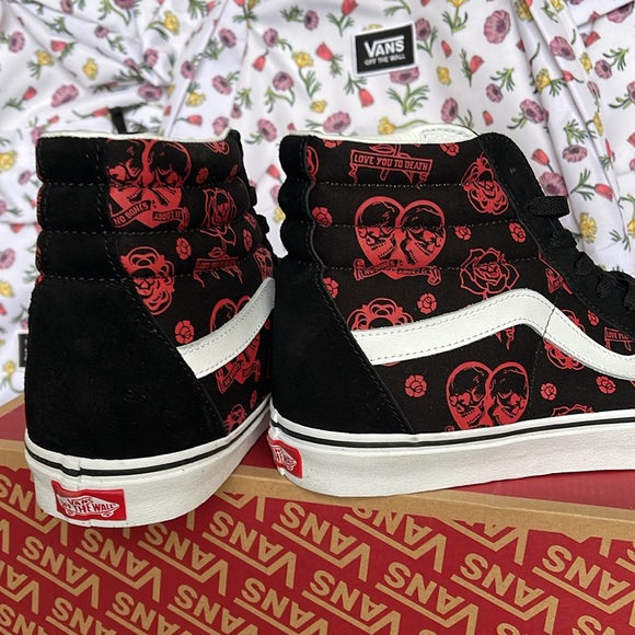 Vans Men’s Sk8-Hi Love You To Death Black/T
VN0007NSBMX
Sneakers - Picture 14 of 16